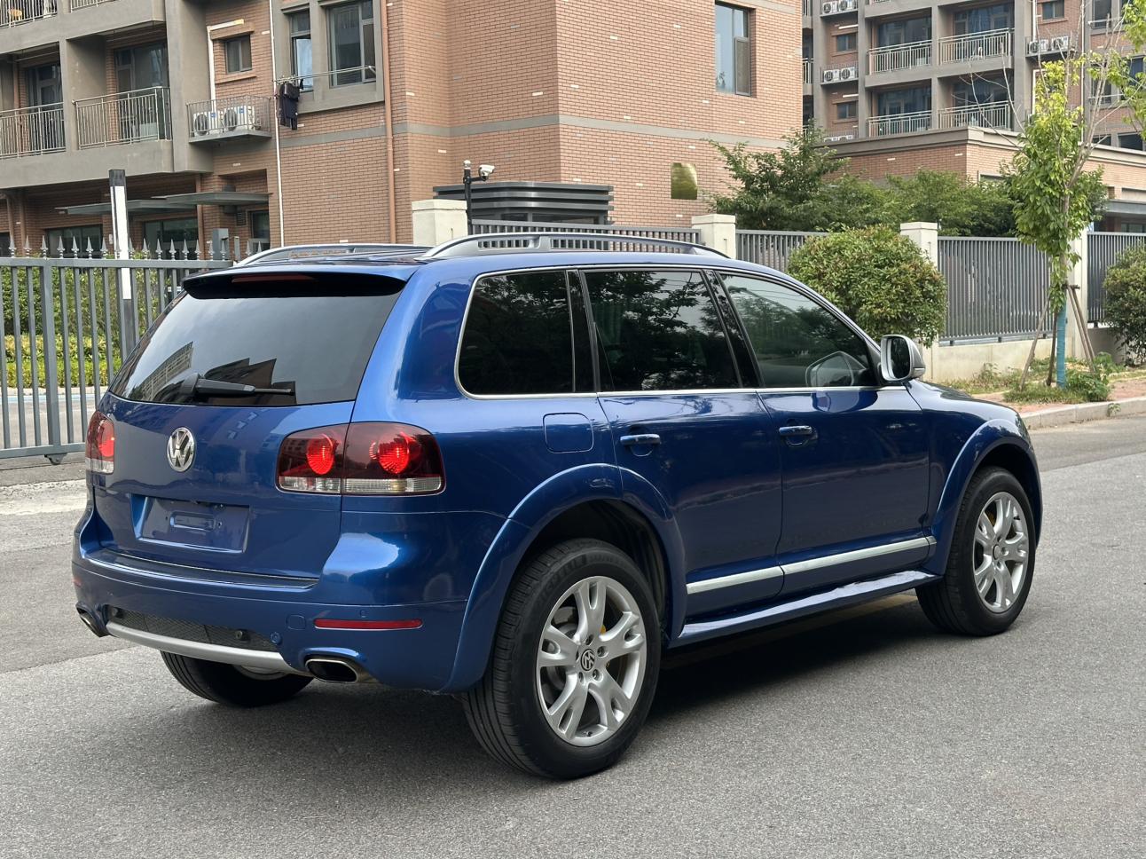 Volkswagen Touareg 2010 thumb 4