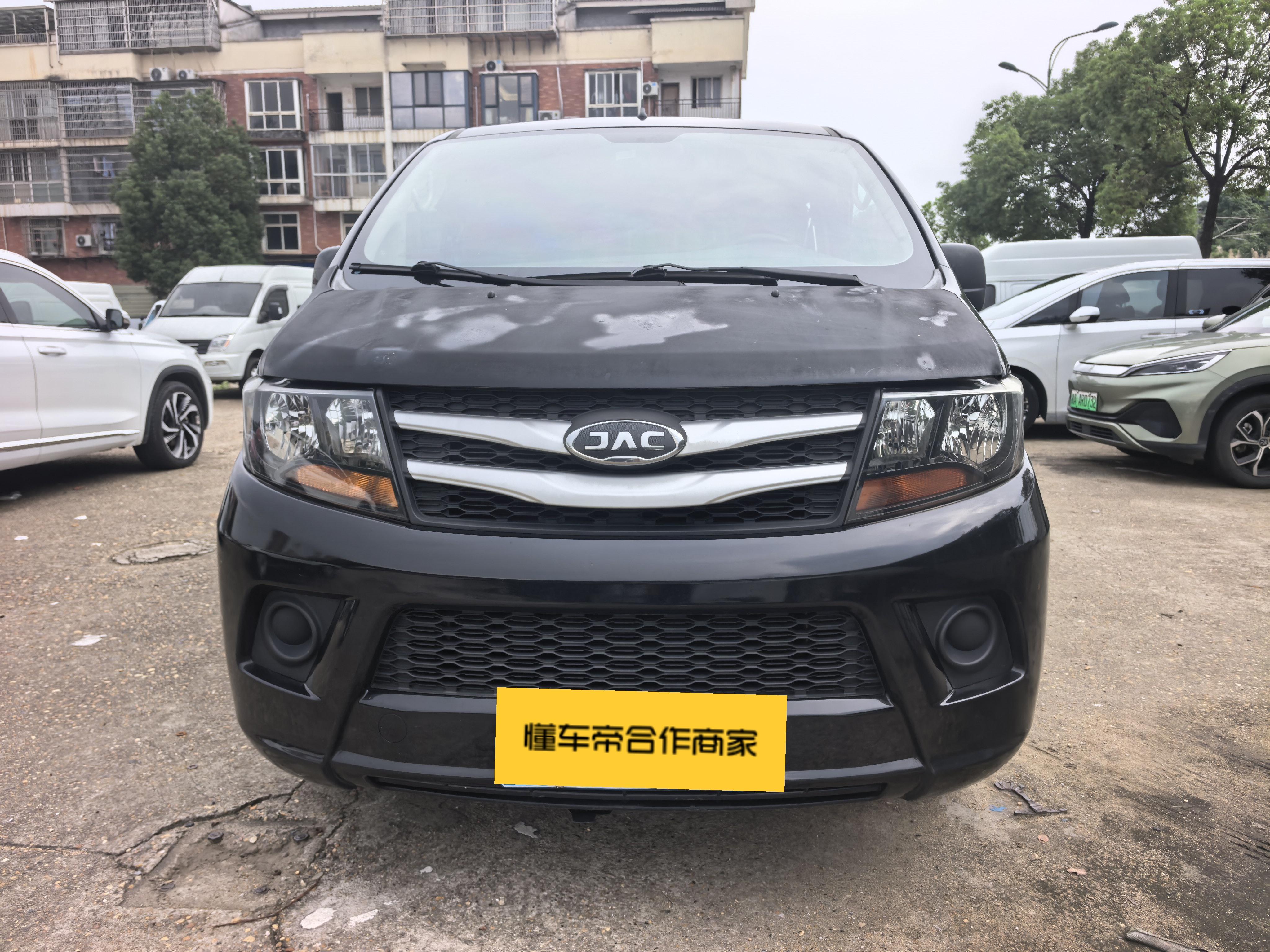 JAC Refine M3 2019 thumb 9