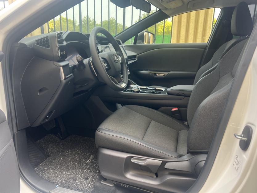 Lexus RZ 2023 thumb 9
