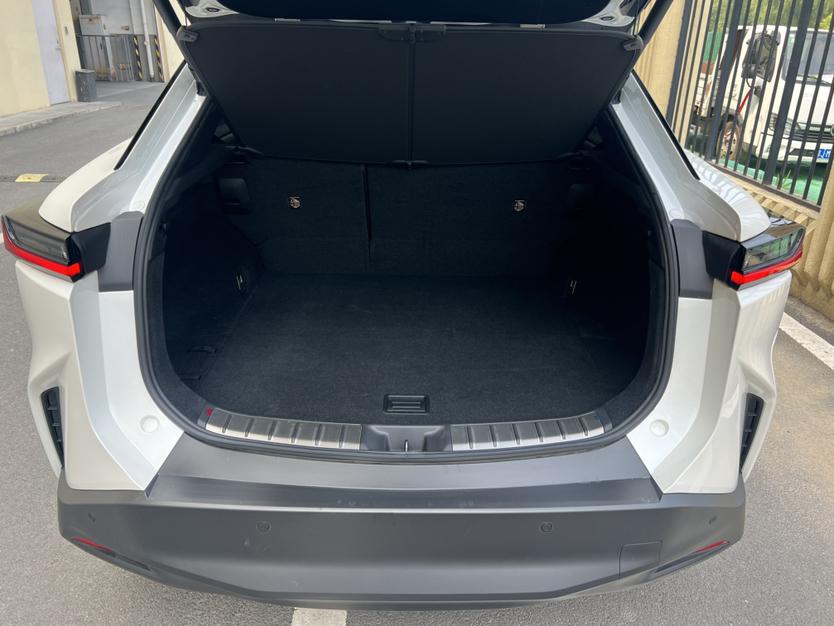 Lexus RZ 2023 thumb 11