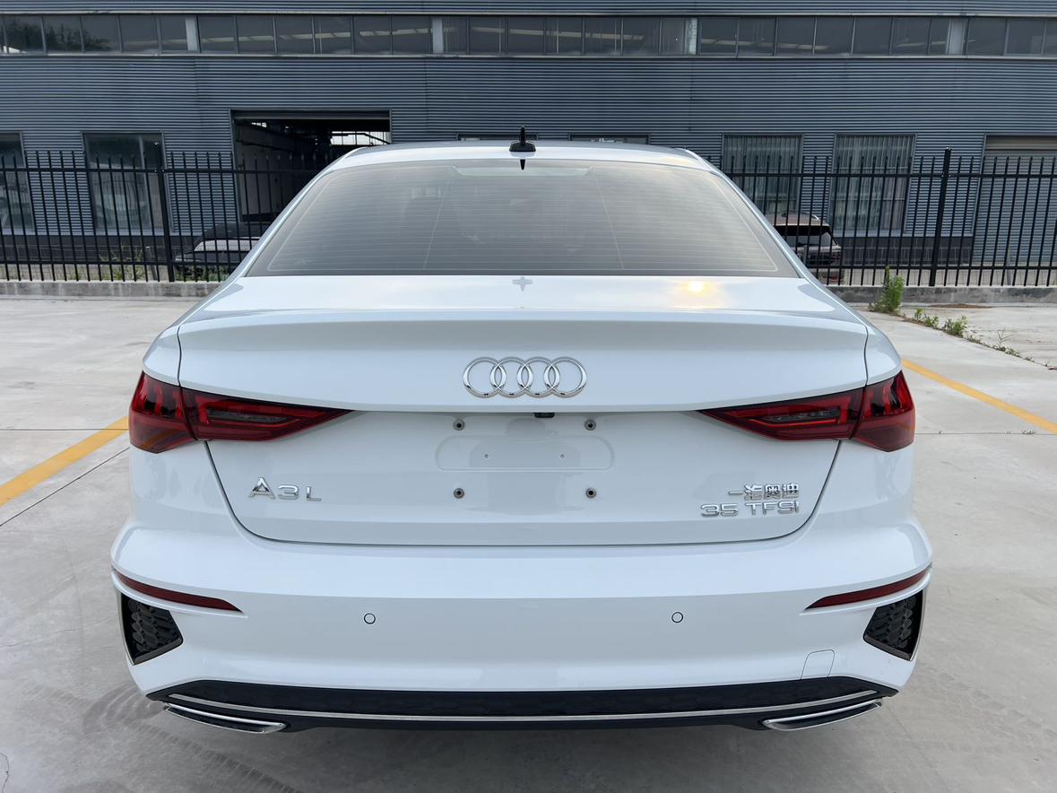 Audi A3 2023 thumb 4