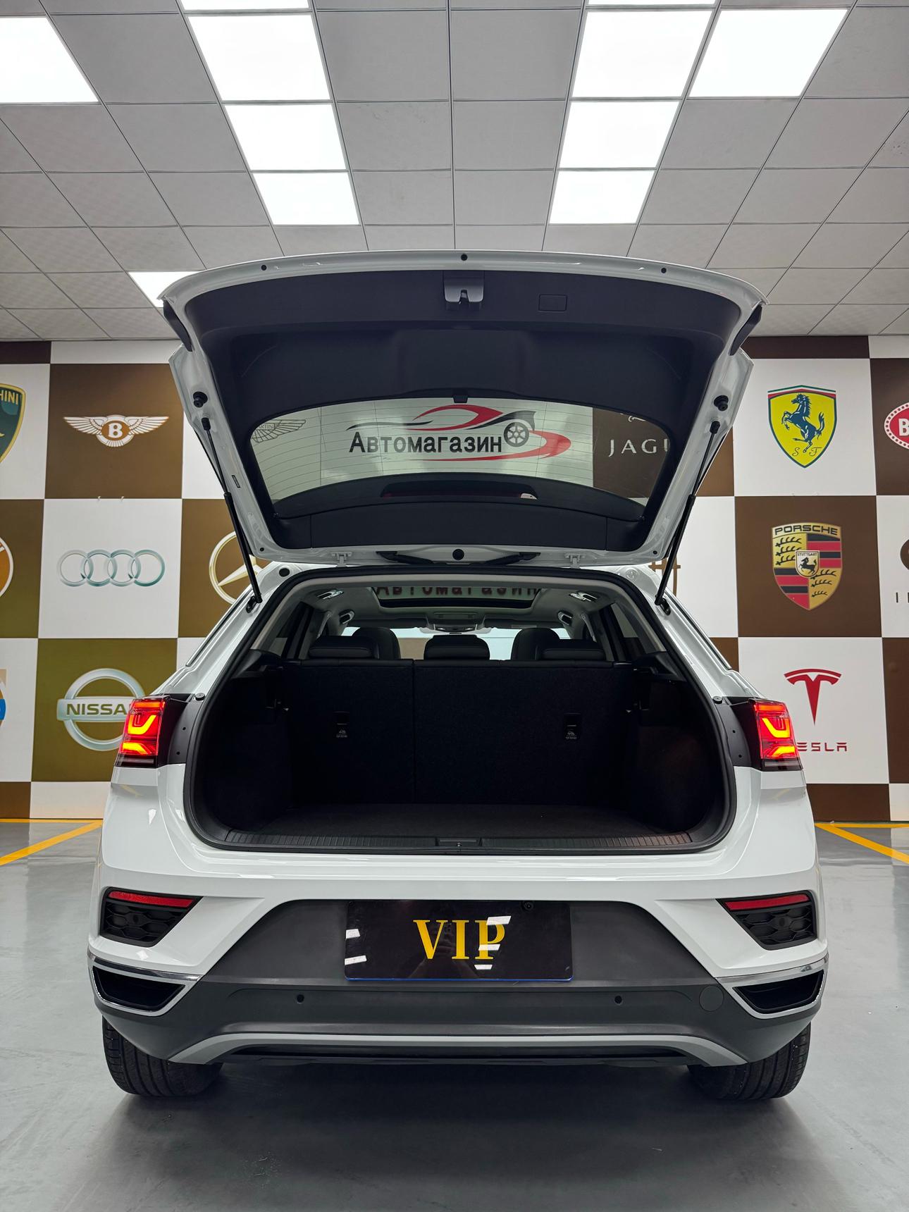Volkswagen T-Roc 2023 thumb 3