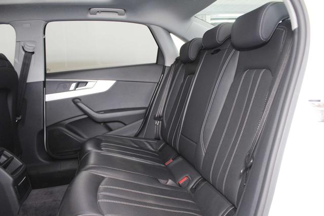 Audi A4 2024 thumb 11