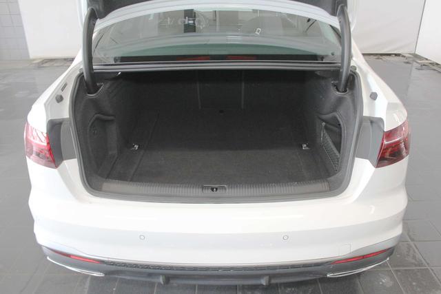 Audi A4 2024 thumb 12