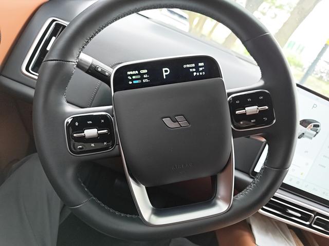Lixiang (Li Auto) L9 2024 thumb 9