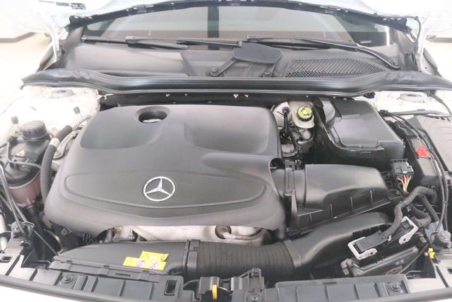 Mercedes-Benz GLA 2019 thumb 3