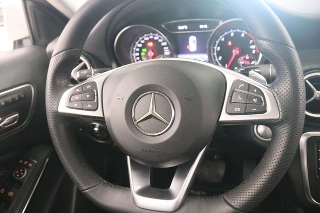 Mercedes-Benz GLA 2019 thumb 10