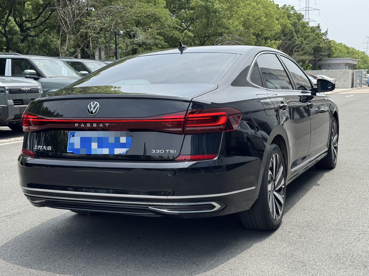 Volkswagen Passat (North America and China) 2024 thumb 4