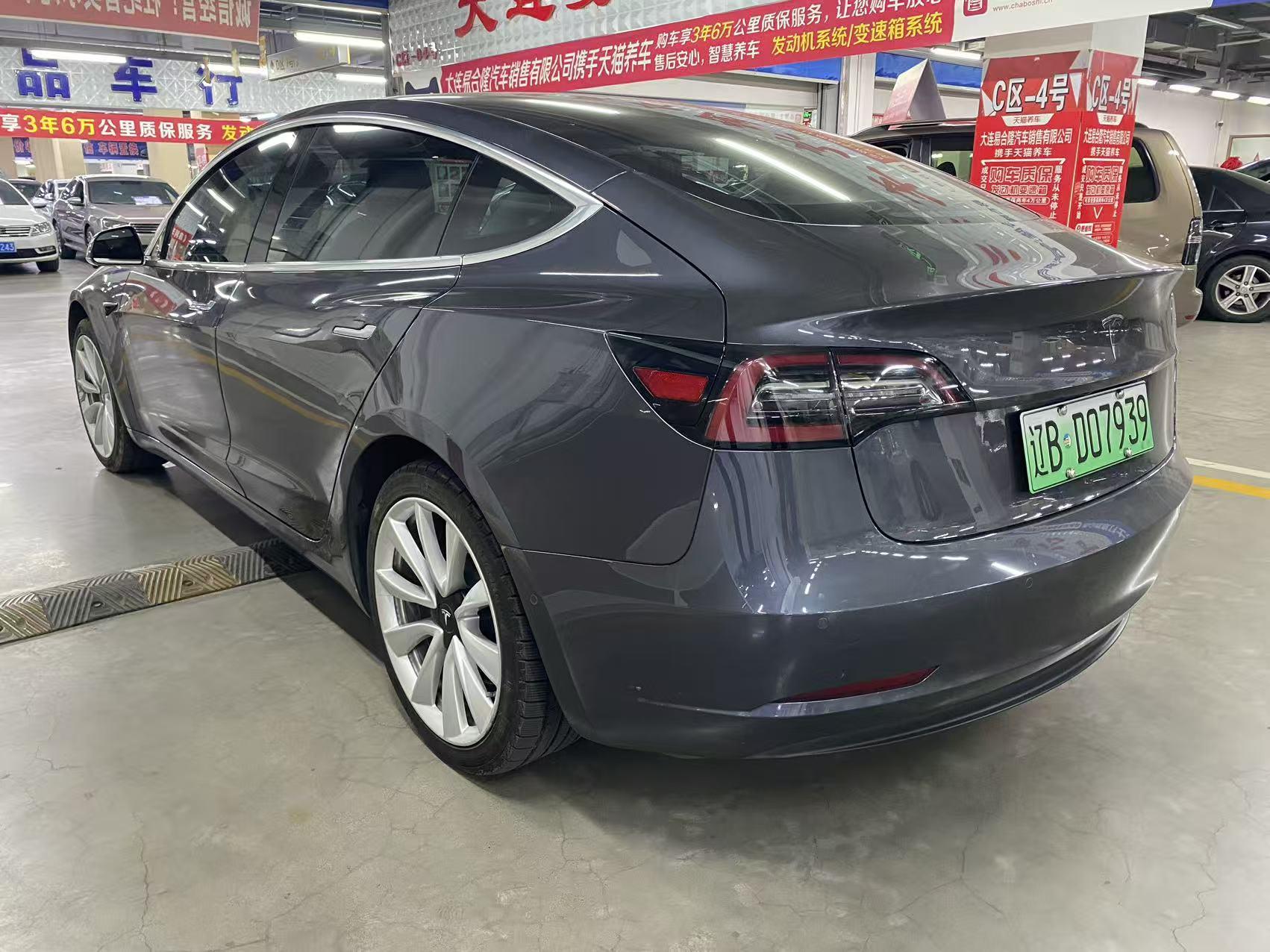 Tesla Model 3 2019 thumb 11