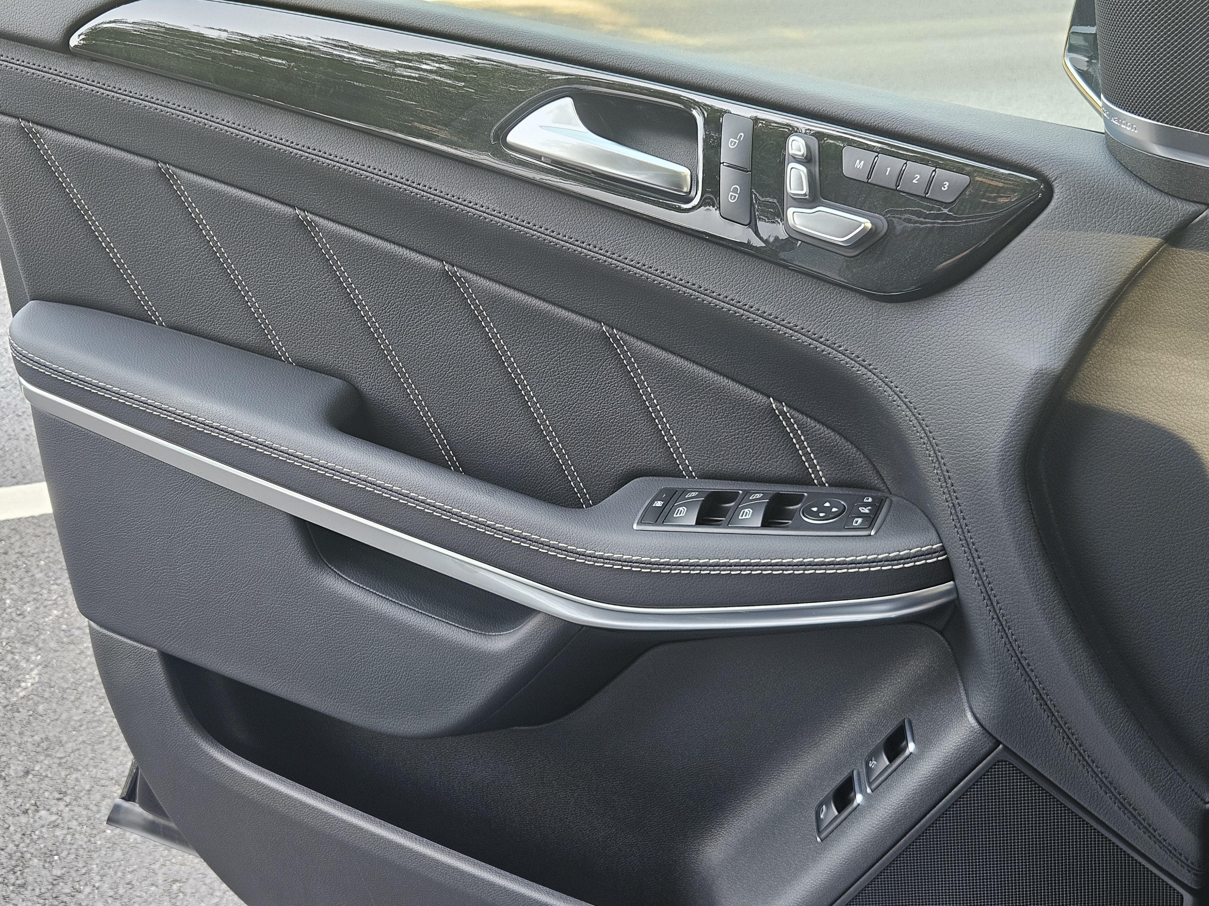 Mercedes-Benz GLS AMG 2017 thumb 8