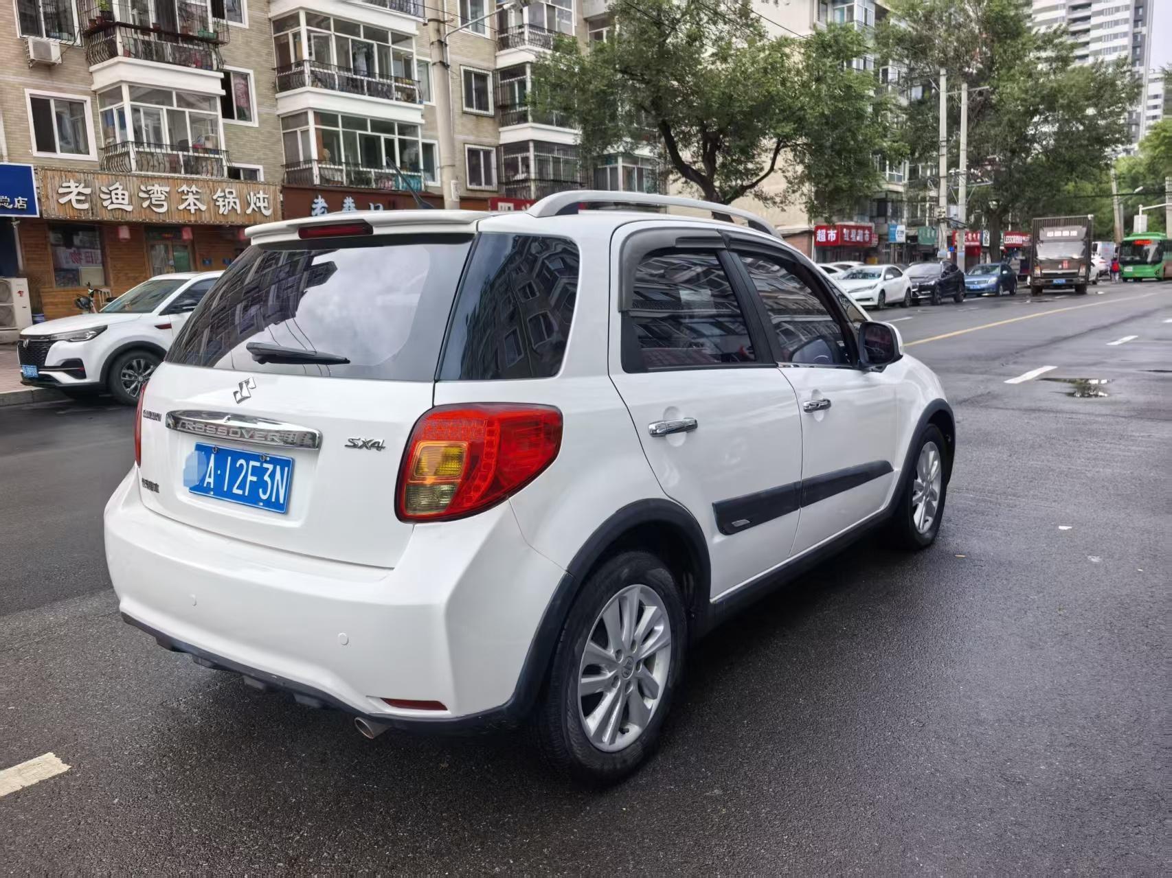 Suzuki SX4 2013 thumb 4