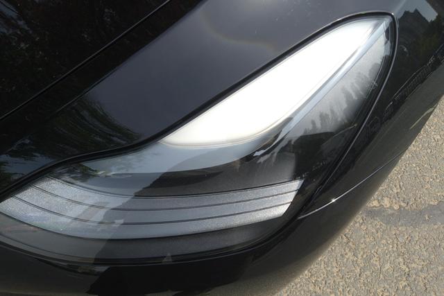 Tesla Model Y 2022 thumb 2