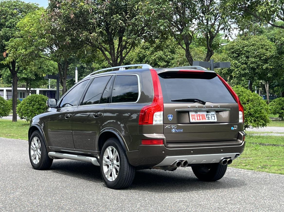 Volvo XC90 2013 thumb 3