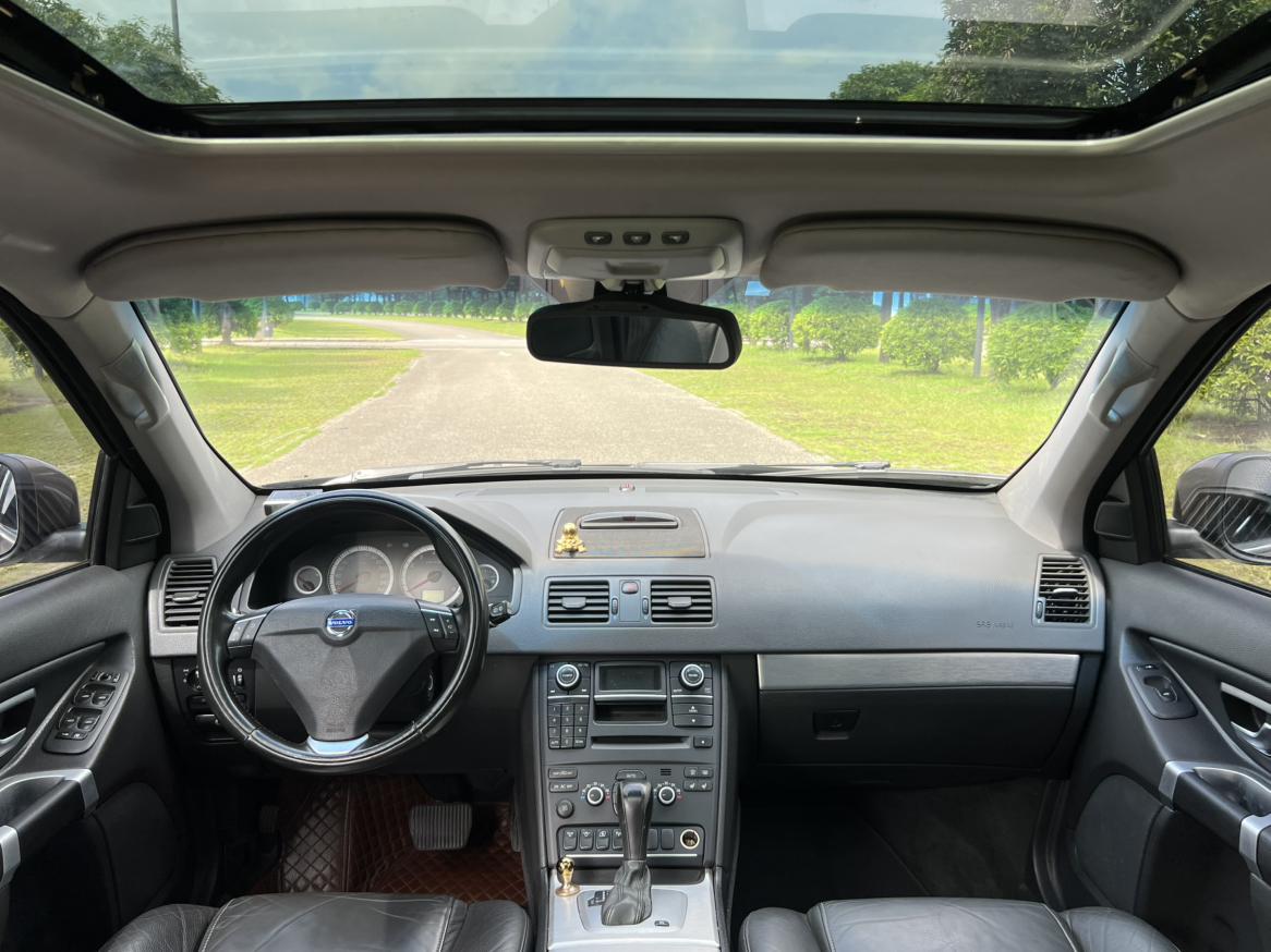 Volvo XC90 2013 thumb 11