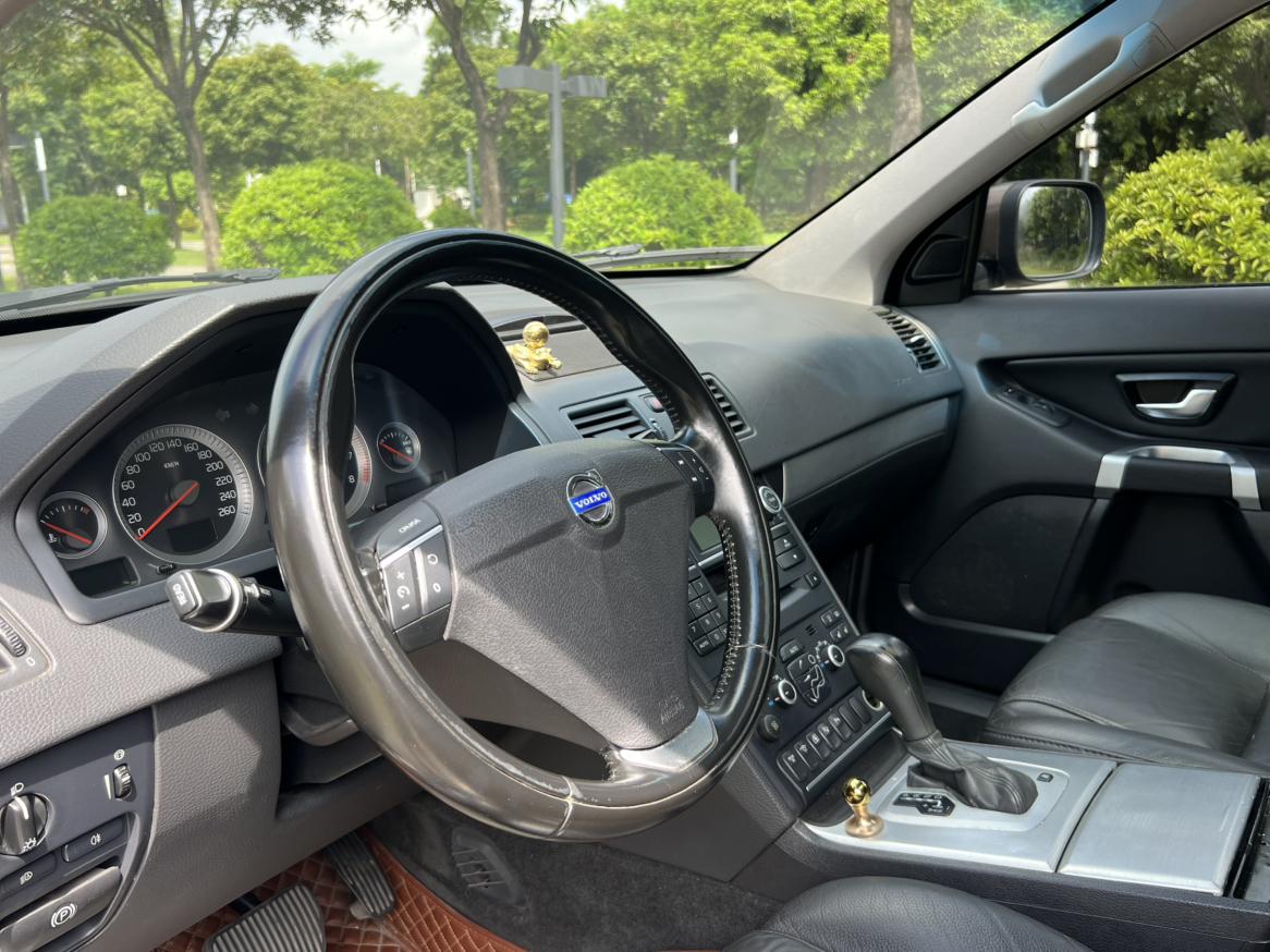 Volvo XC90 2013 thumb 12