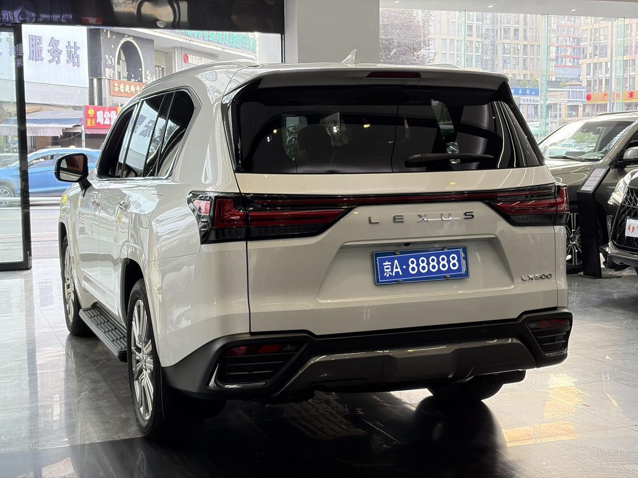 Lexus LX 2023 thumb 2