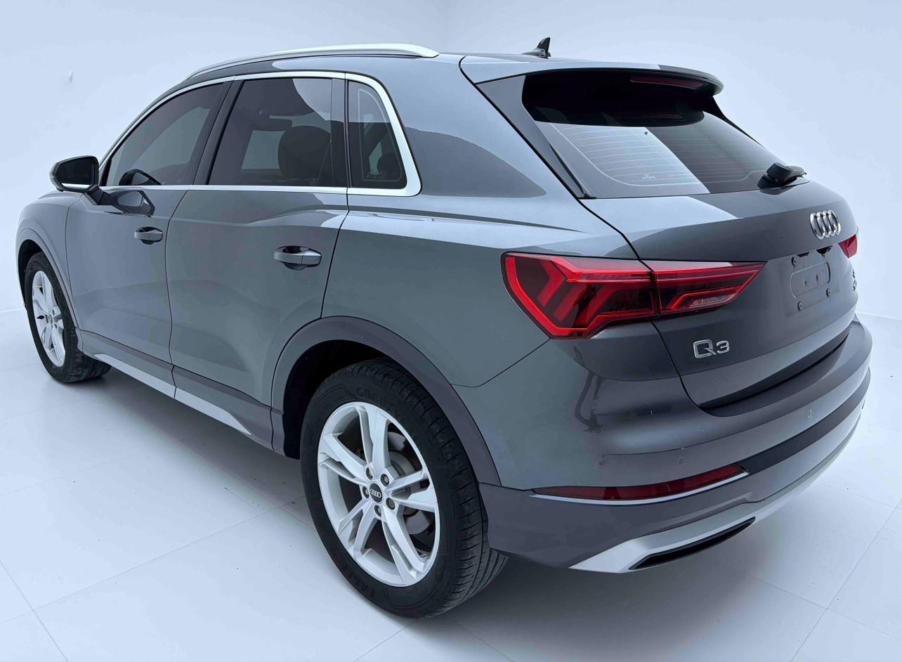 Audi Q3 2022 thumb 2