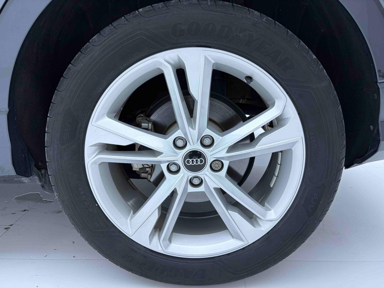 Audi Q3 2022 thumb 5