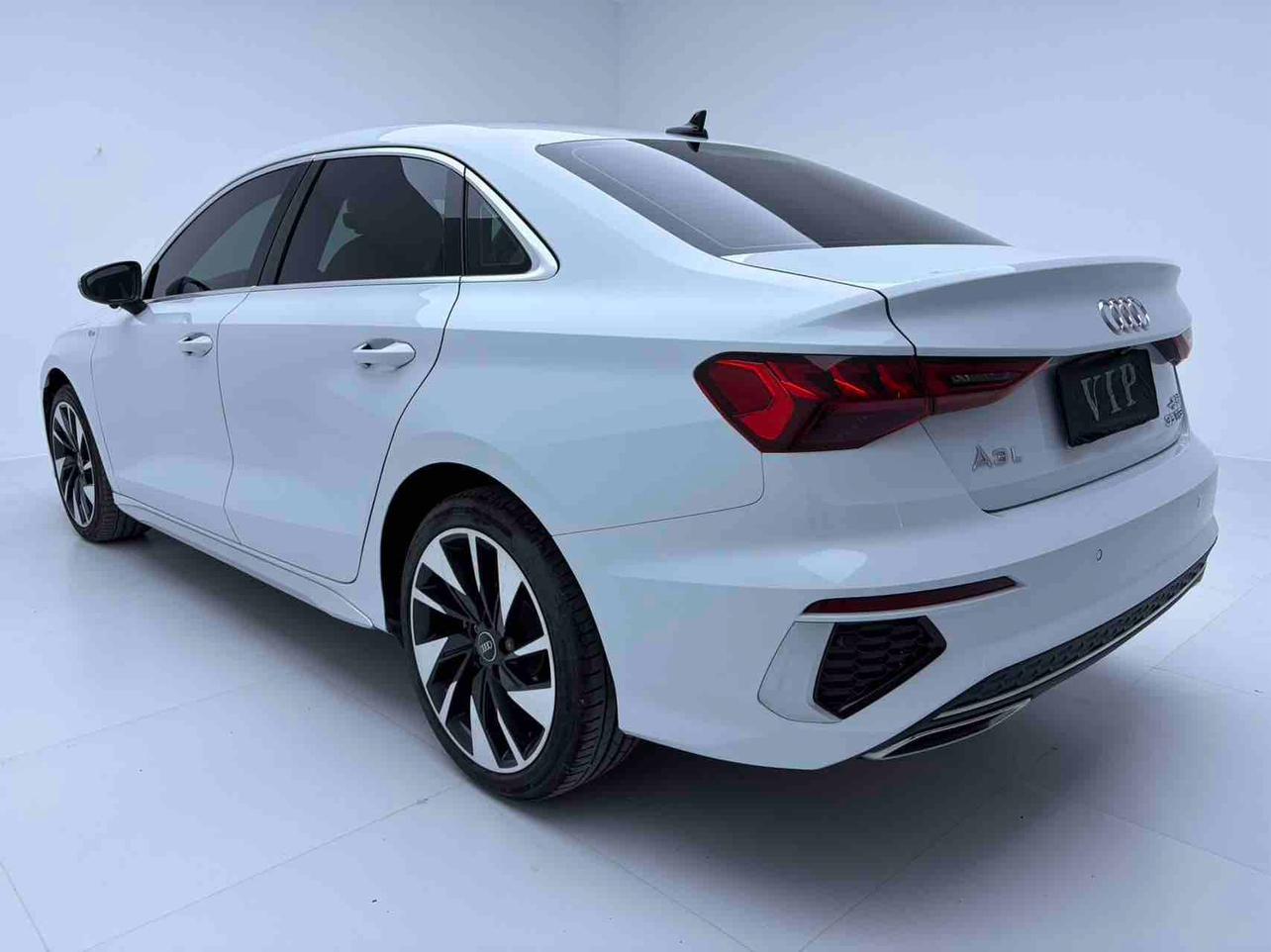 Audi A3 2023 thumb 2
