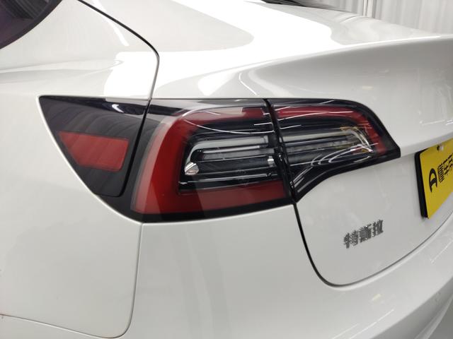 Tesla Model 3 2021 thumb 11