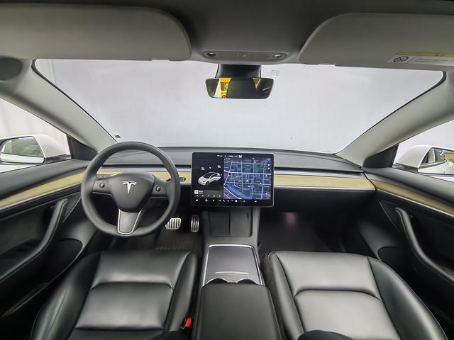 Tesla Model 3 2021 thumb 12