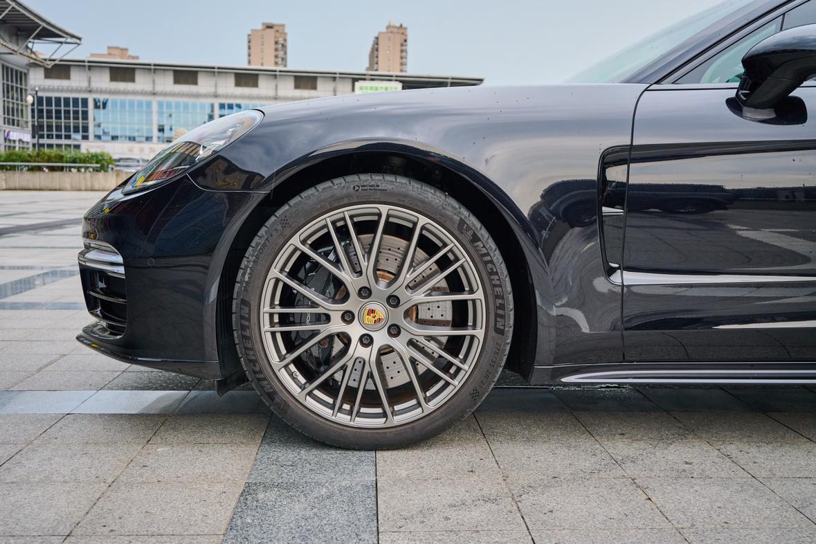 Porsche Panamera 2023 thumb 7