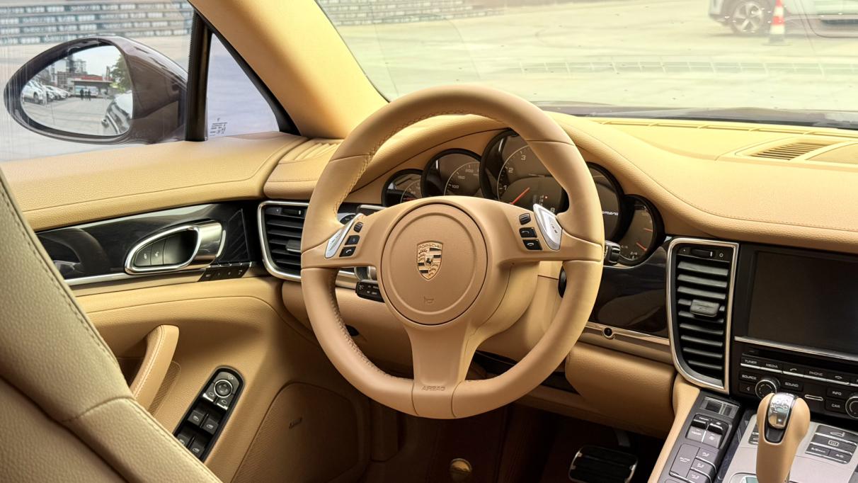 Porsche Panamera 2014 thumb 11