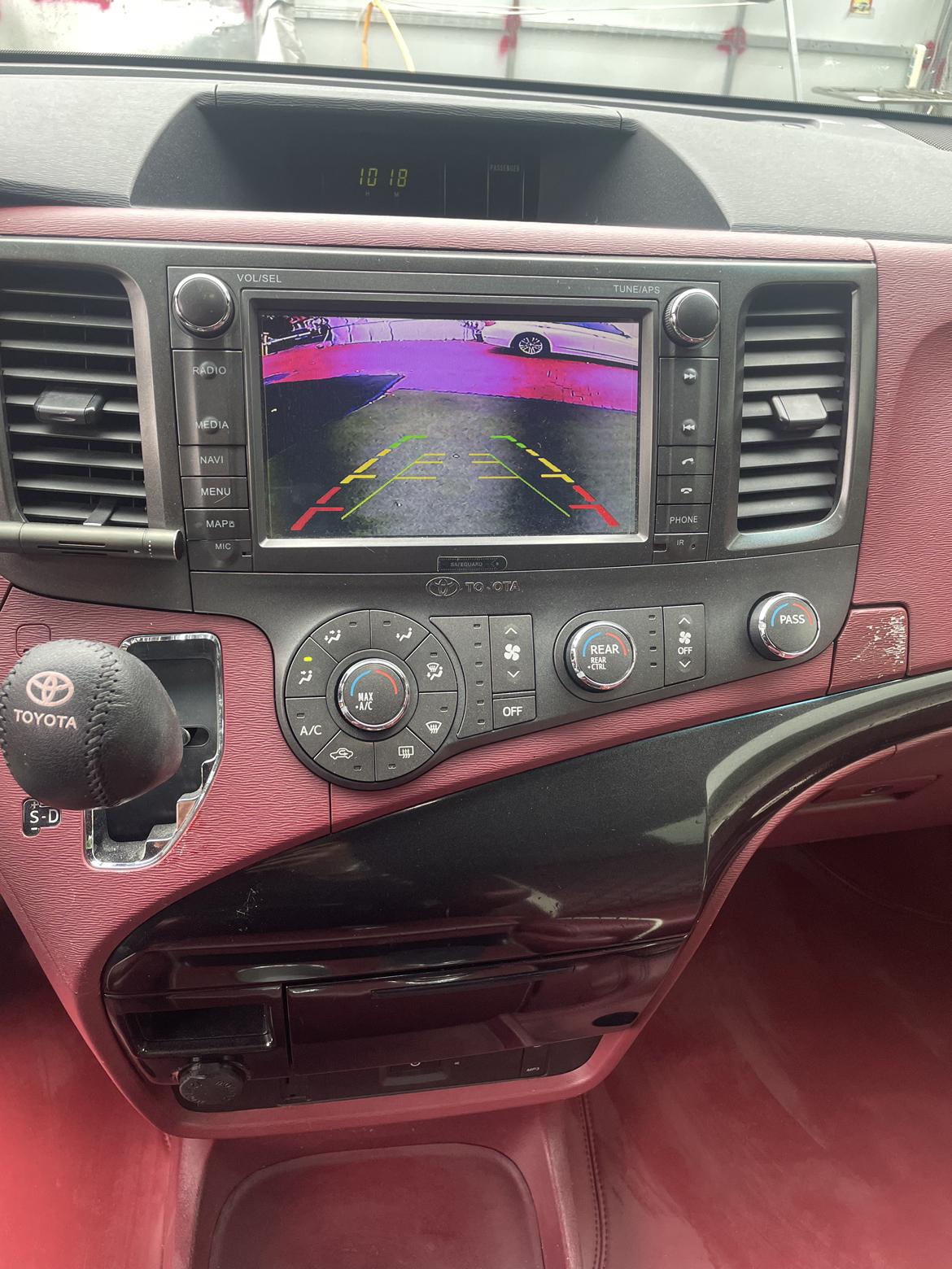 Toyota Sienna 2015 thumb 4
