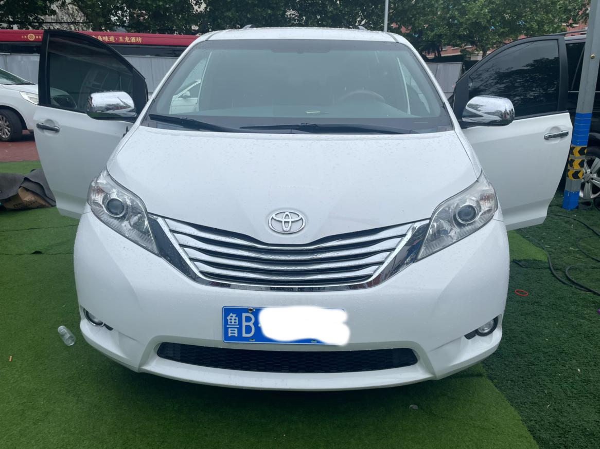 Toyota Sienna 2015 thumb 10