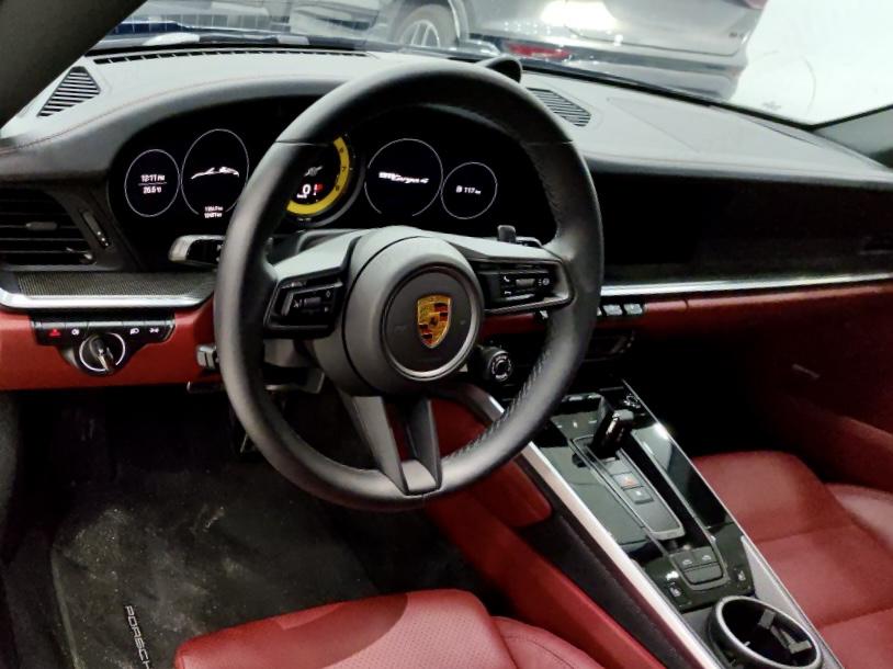 Porsche 911 2023 thumb 6