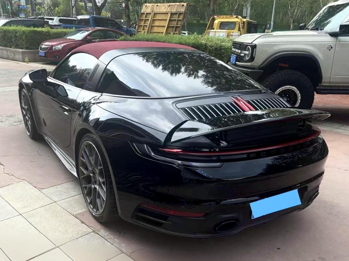 Porsche 911 2023 thumb 9