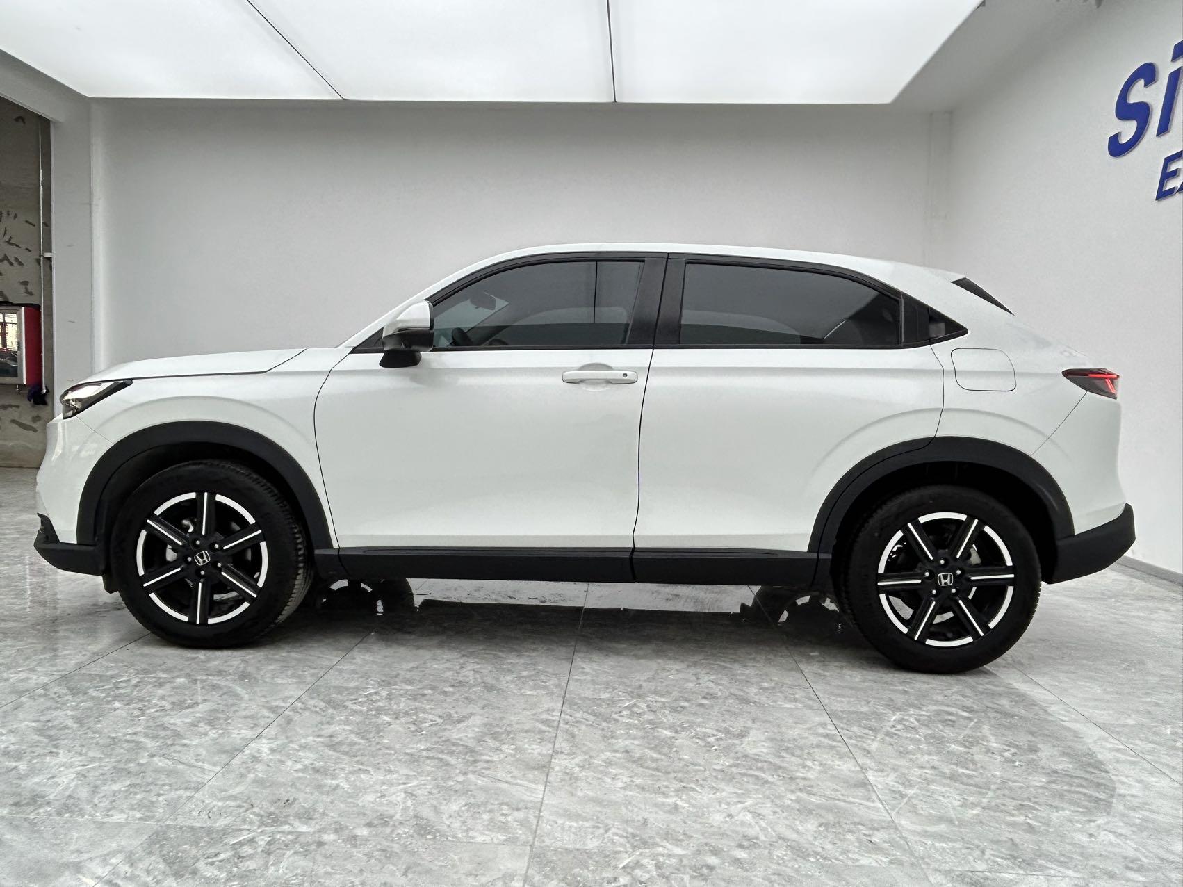 Honda Vezel 2023 thumb 2