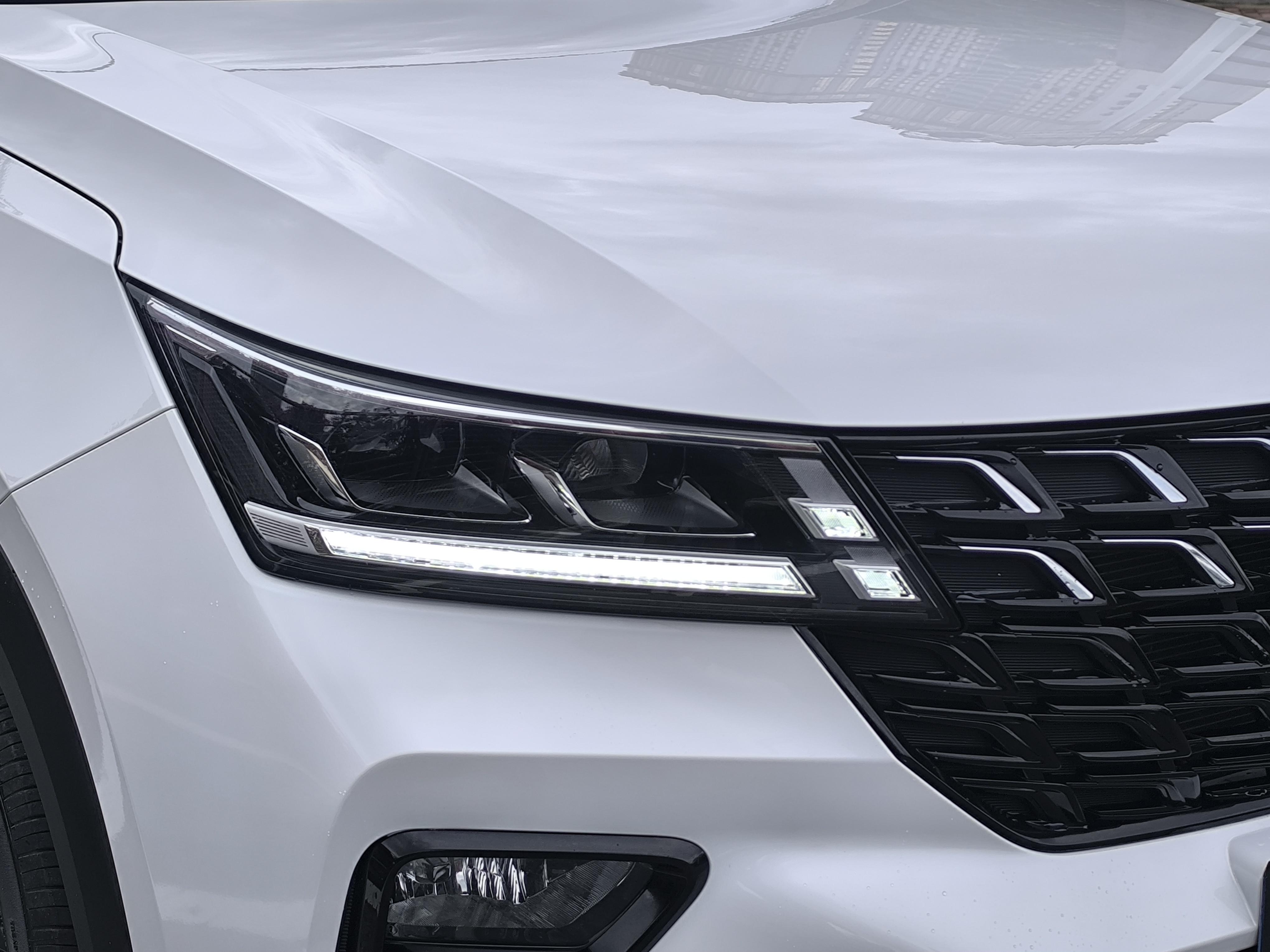 Wuling Xing Chi 2022 thumb 6