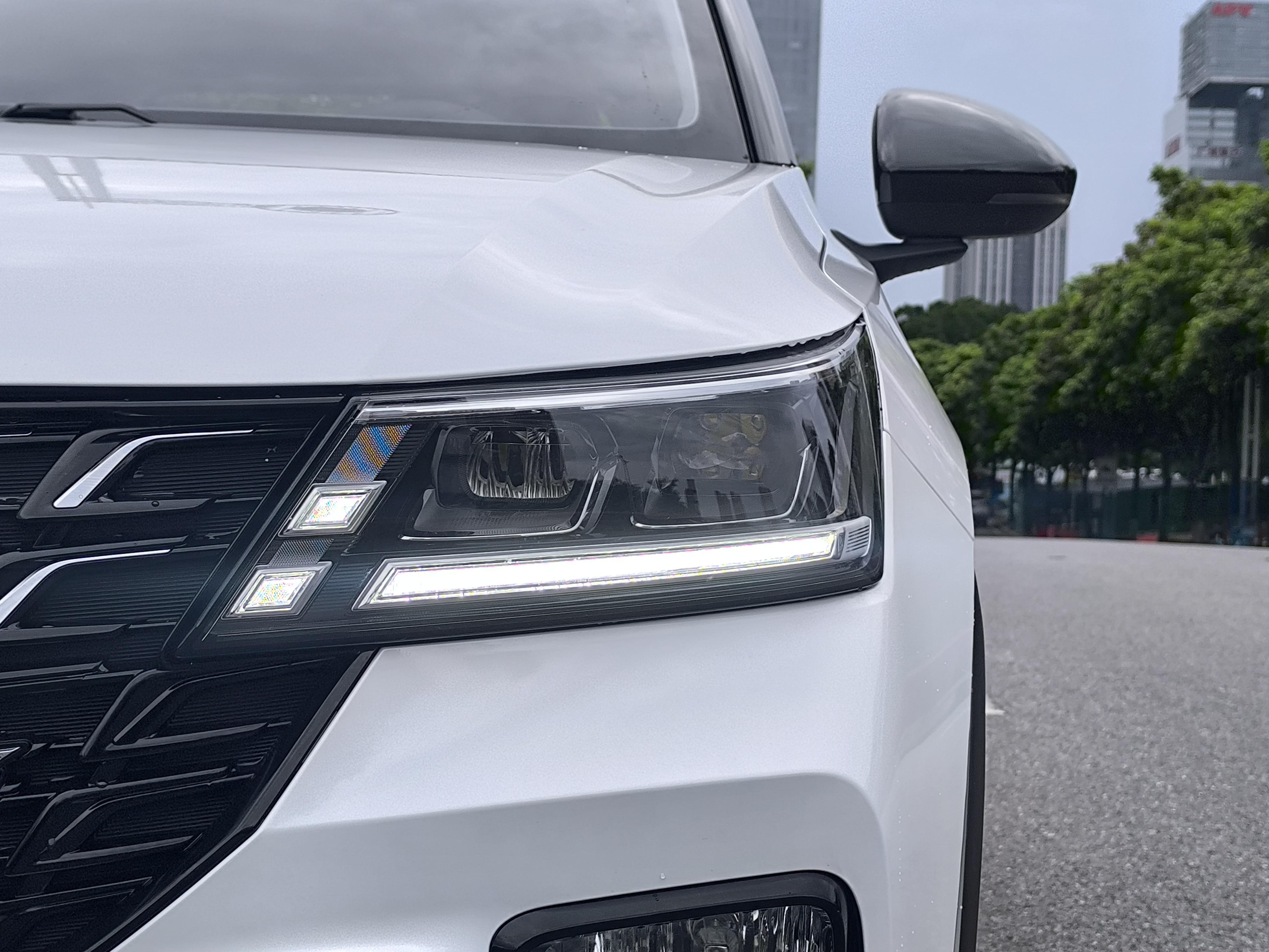 Wuling Xing Chi 2022 thumb 12