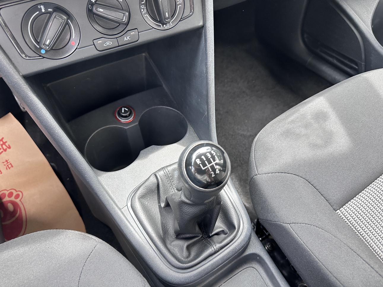 Volkswagen Polo 2014 thumb 6