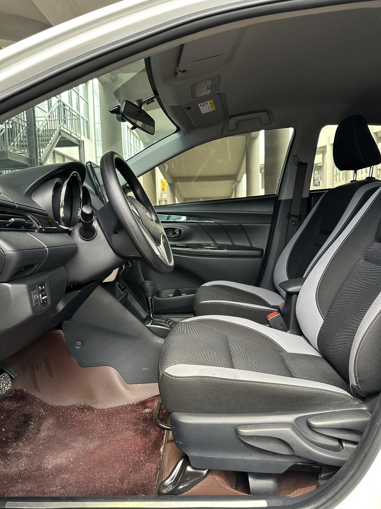 Toyota Yaris 2022 thumb 10
