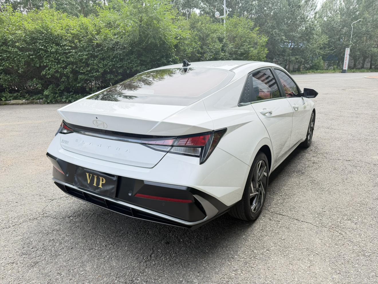 Hyundai Elantra 2023 thumb 4