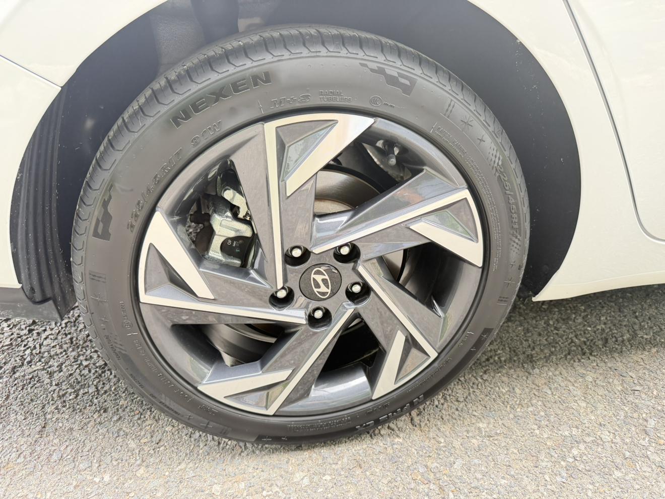 Hyundai Elantra 2023 thumb 6