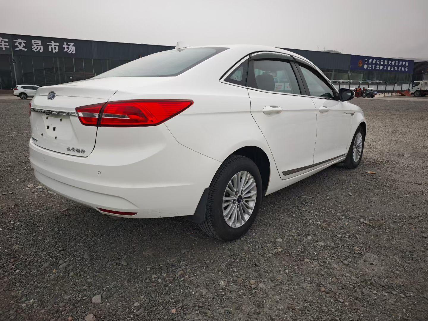 Ford Focus 2017 thumb 4