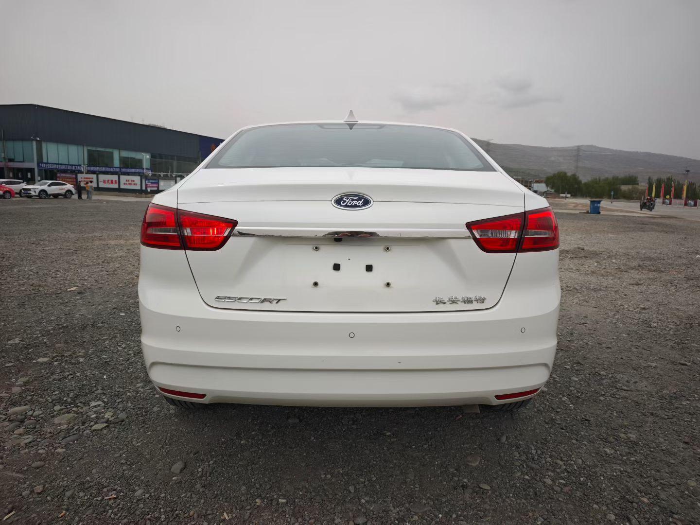 Ford Focus 2017 thumb 12
