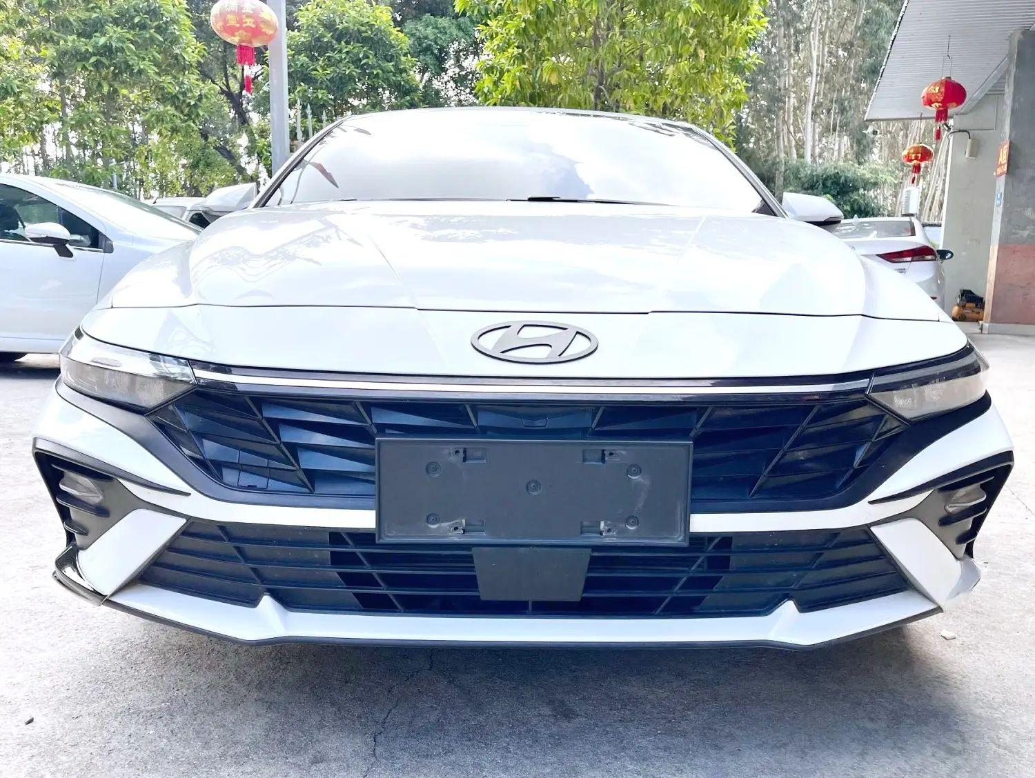 Hyundai Elantra 2023 thumb 9