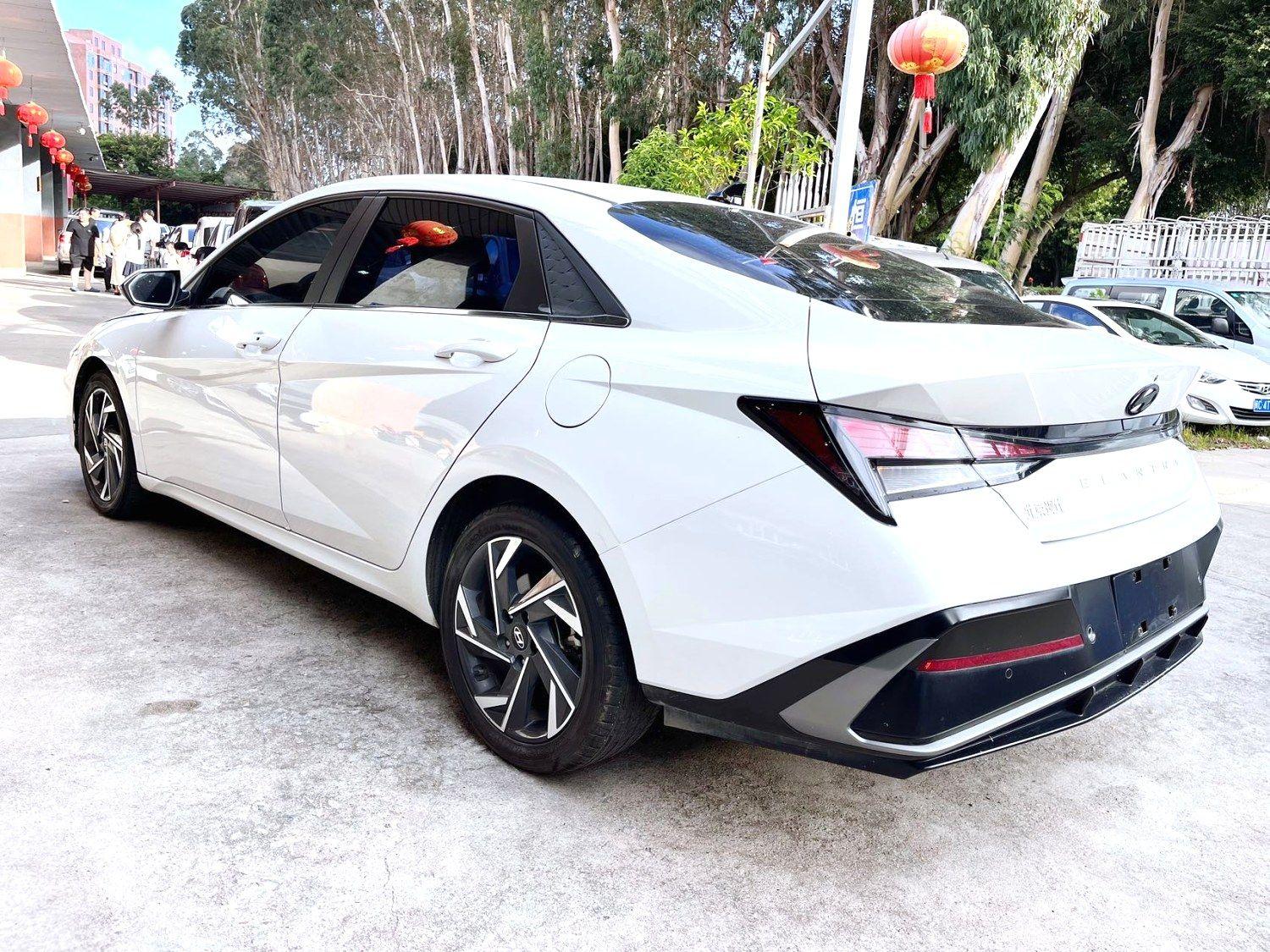 Hyundai Elantra 2023 thumb 11