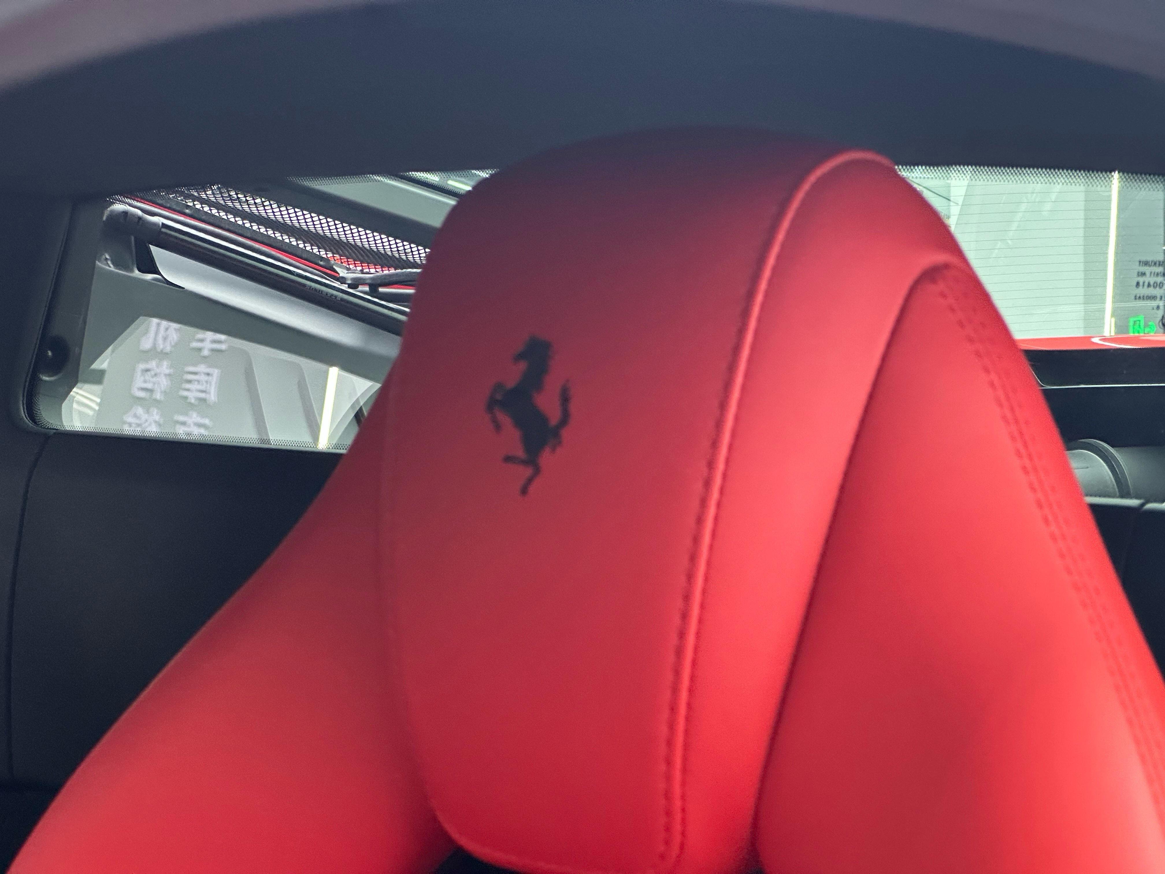 Ferrari 488 2015 thumb 11