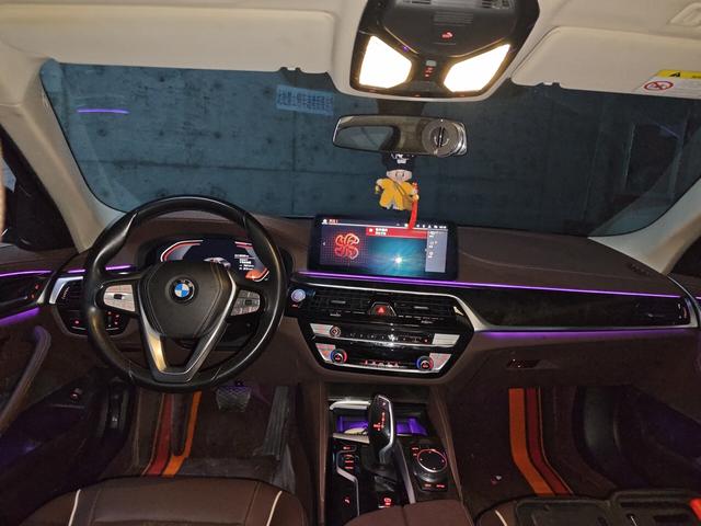 BMW 5 серии 2021 thumb 8