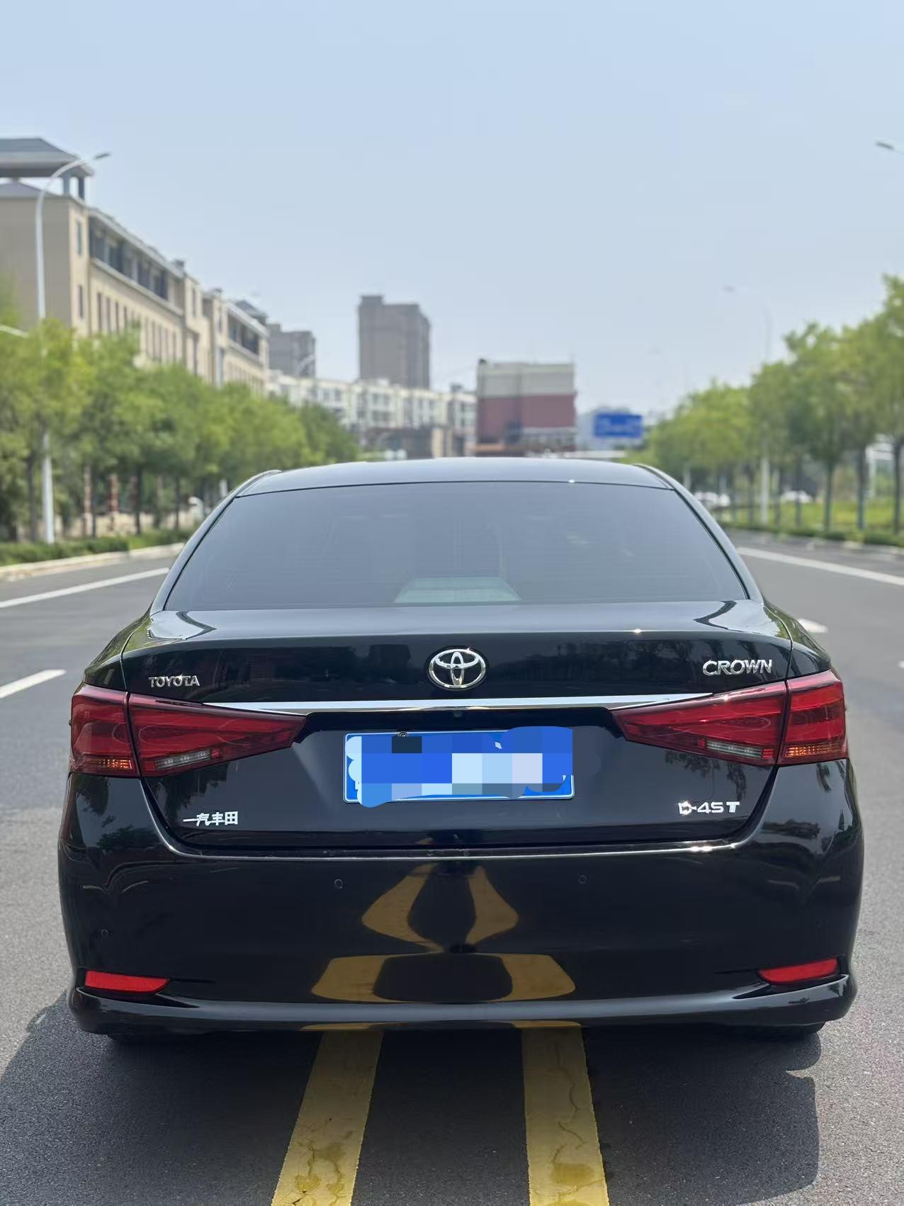 Toyota Crown 2015 thumb 3