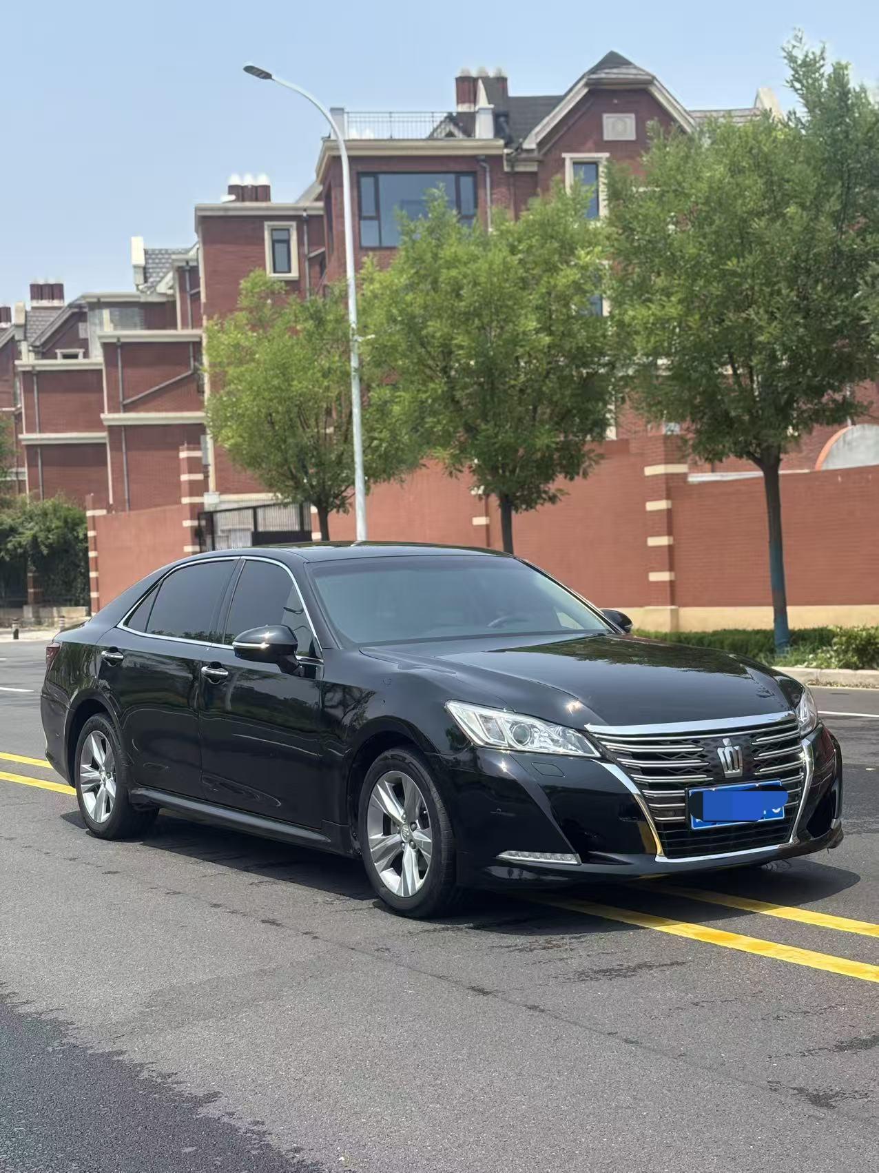 Toyota Crown 2015 thumb 11