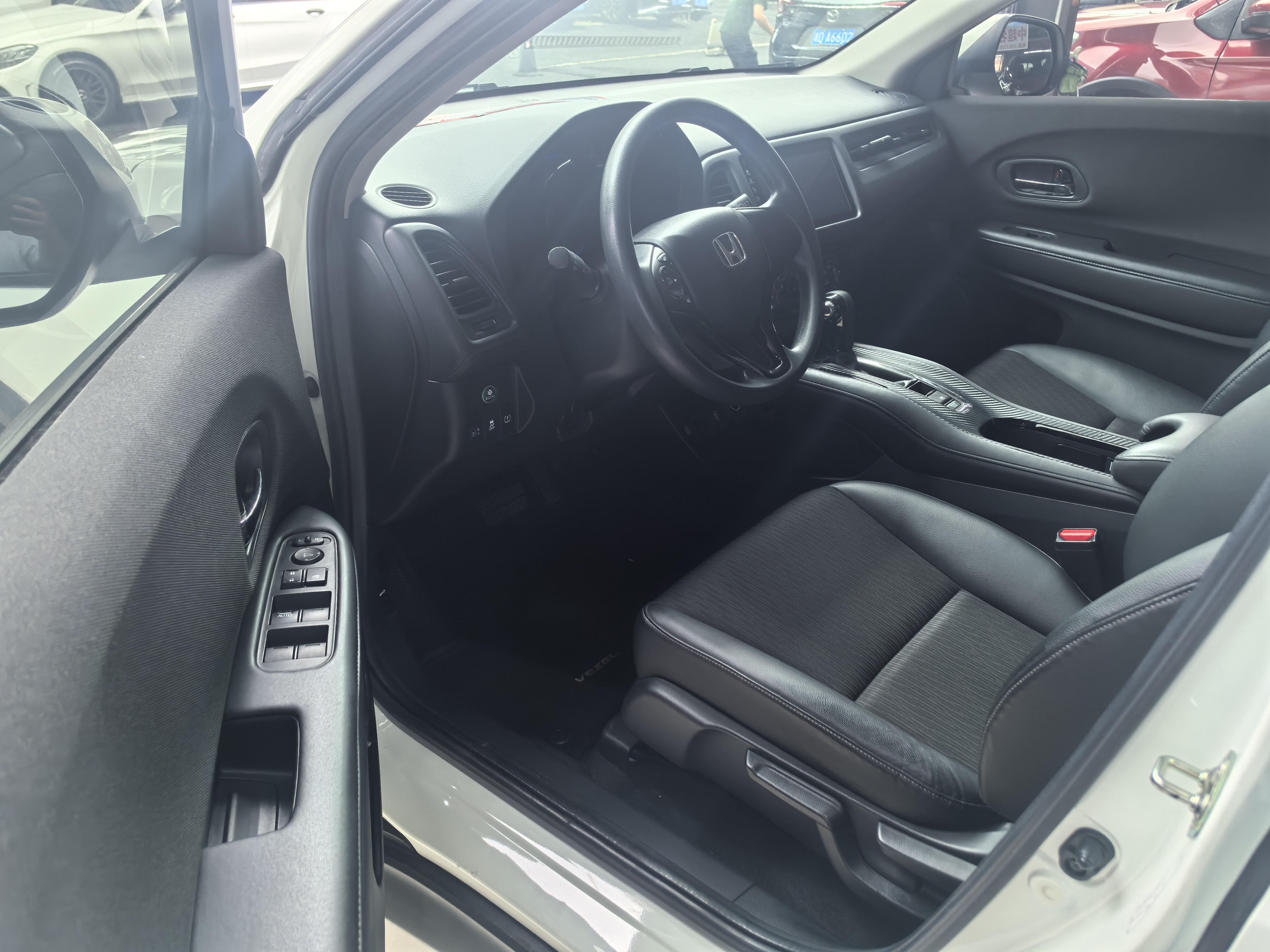 Honda Vezel 2020 thumb 11