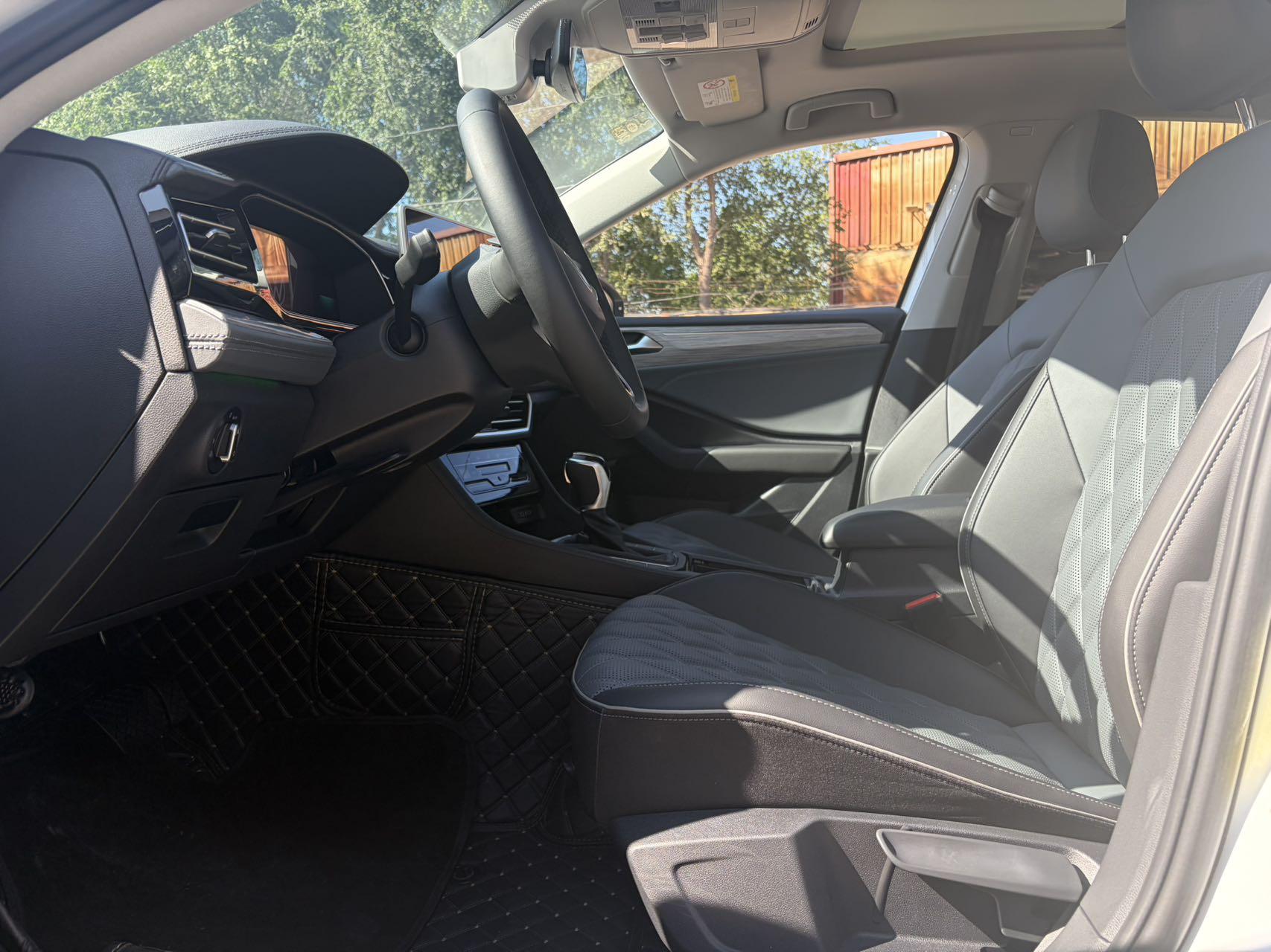 Volkswagen Sagitar 2023 thumb 6