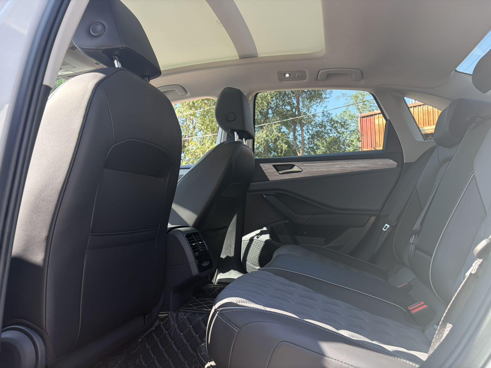 Volkswagen Sagitar 2023 thumb 10