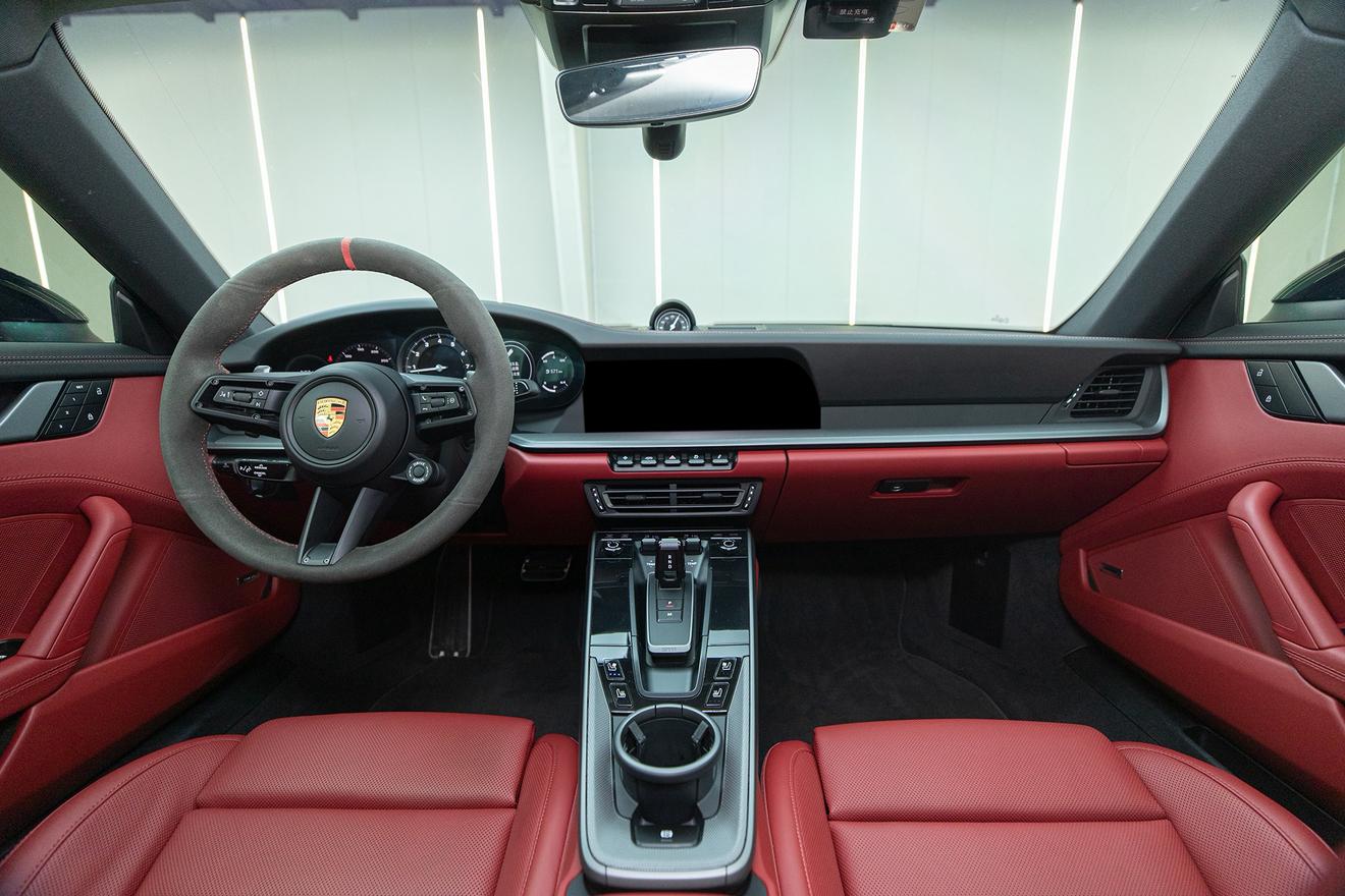 Porsche 911 2022 thumb 9